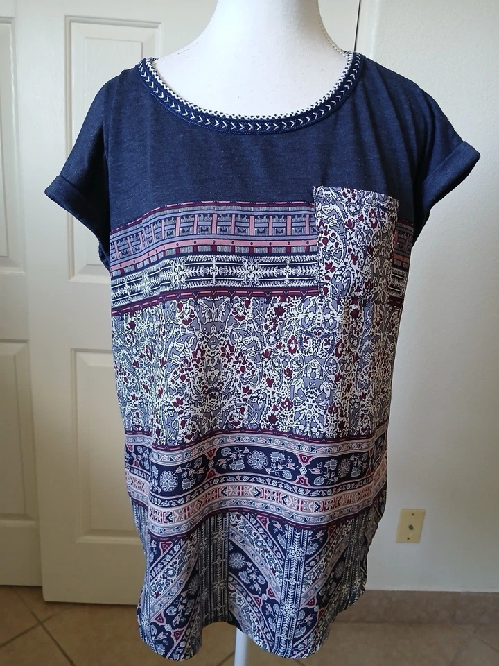 Camiseta Xhilaration Top M Boho Estampado Tribal Manga Corta Azul Marino Multicolor Bolsillo Foto 2 de 4