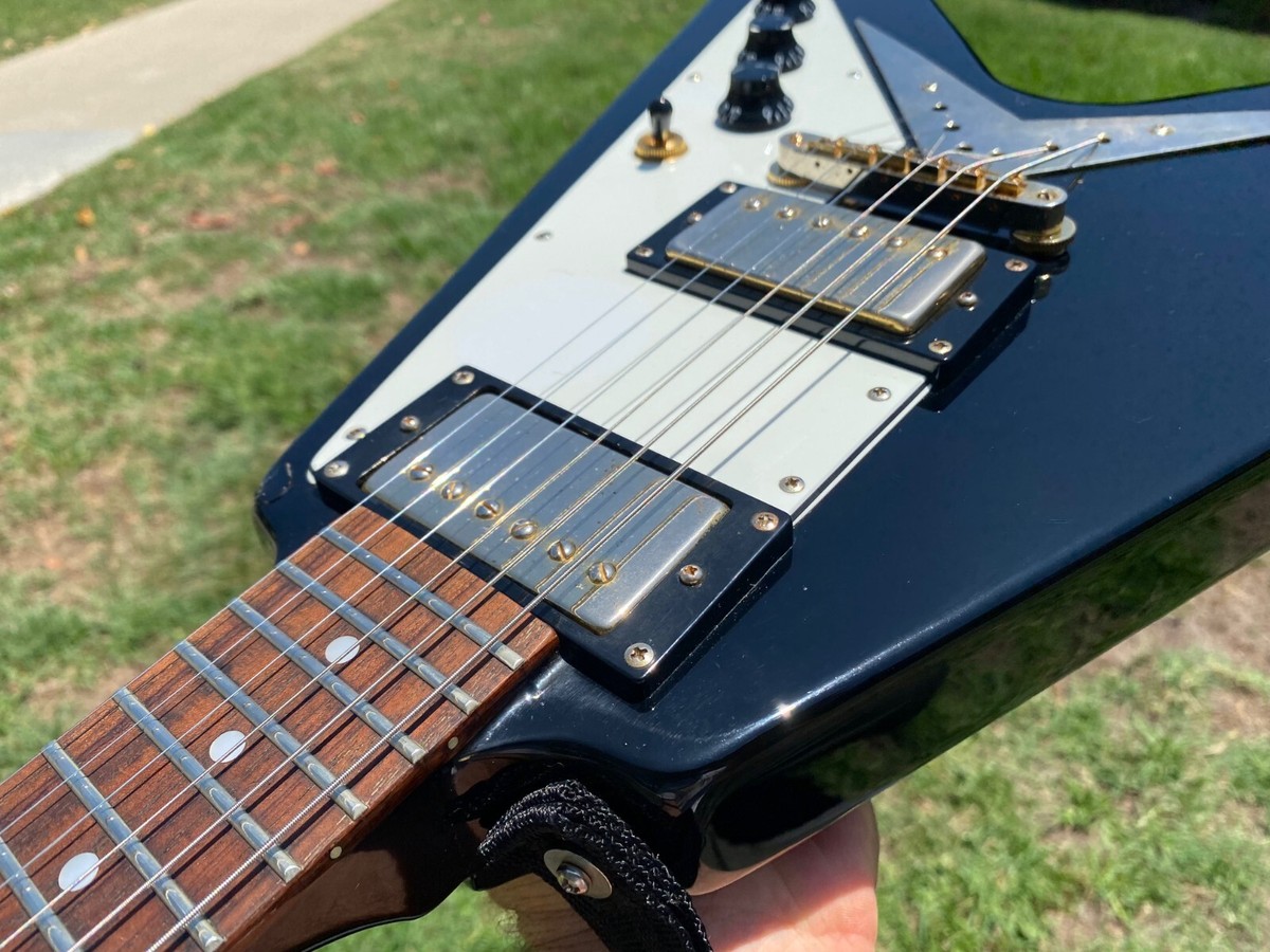 【レイ】Epiphone コリーナFlying V EMG PU Epiphone 1958 Korina Flying V, Aged Natural | For Sale