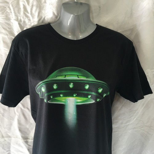 ALIEN Flying Saucer Green Art T-Shirt UFO Space Green Black Mens XT61635 Sz Sm - Picture 2 of 20