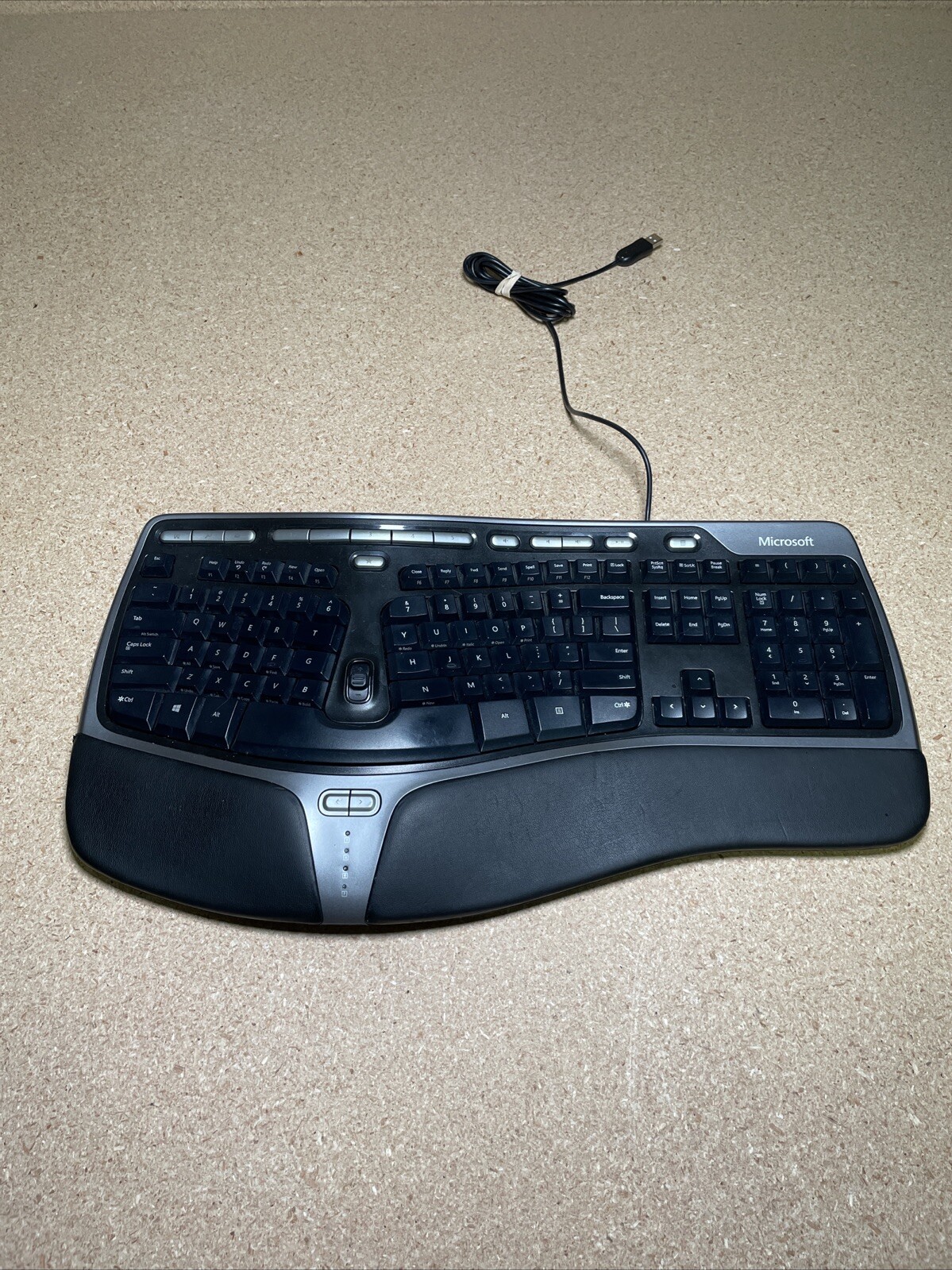 Microsoft Keyboard 4000 v1.0  KU-0462 Natural Ergonomic USB Wired with Palm Lift