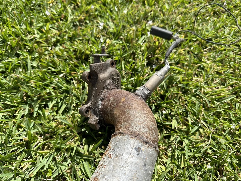 Tubo de escape Dodge Daytona Iroc R/T Shelby Dodge Turbo III Lotus Spirit Shadow Foto 2 de 4