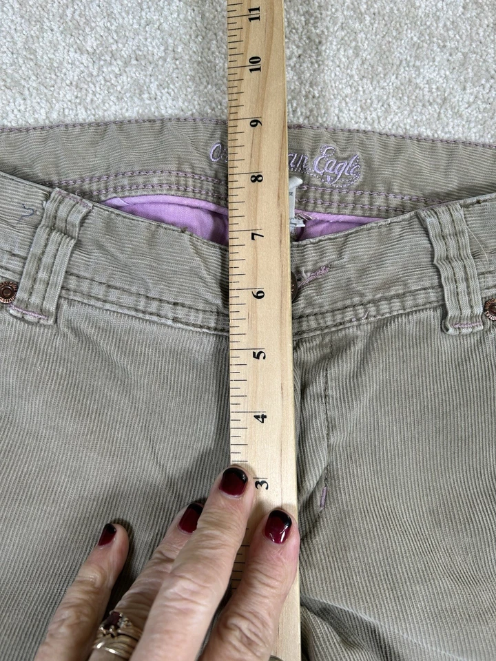 Pantalones acampanados ajustados elásticos American Eagle vintage para mujer 6 beige pana Foto 4 de 4