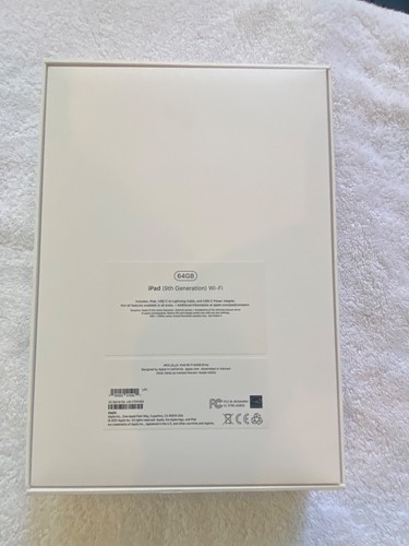 Apple iPad 9th Generation 64GB Wifi only - Silver -incudes keyboard & case - Bild 10 von 10