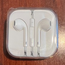Apple Wired Ear Buds BRAND NEW Unopened Never Used With Volume Control