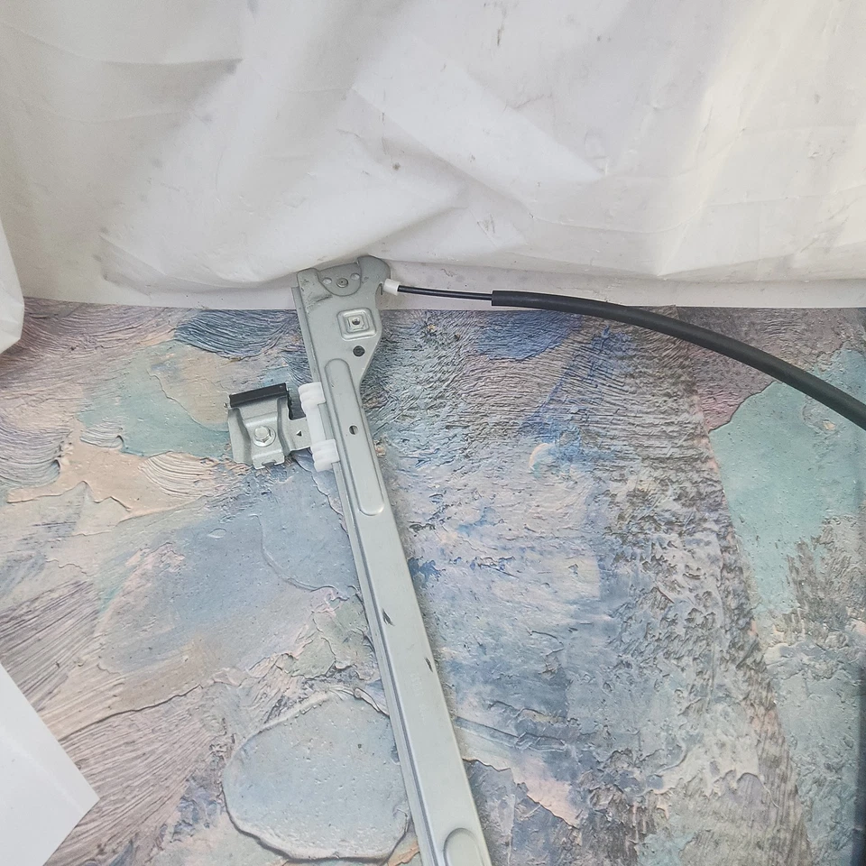 Dorman 741-130 Fits 2004-2006 Chrysler Pacifica Front LH Power Window Regulator - Imagem 2 de 4