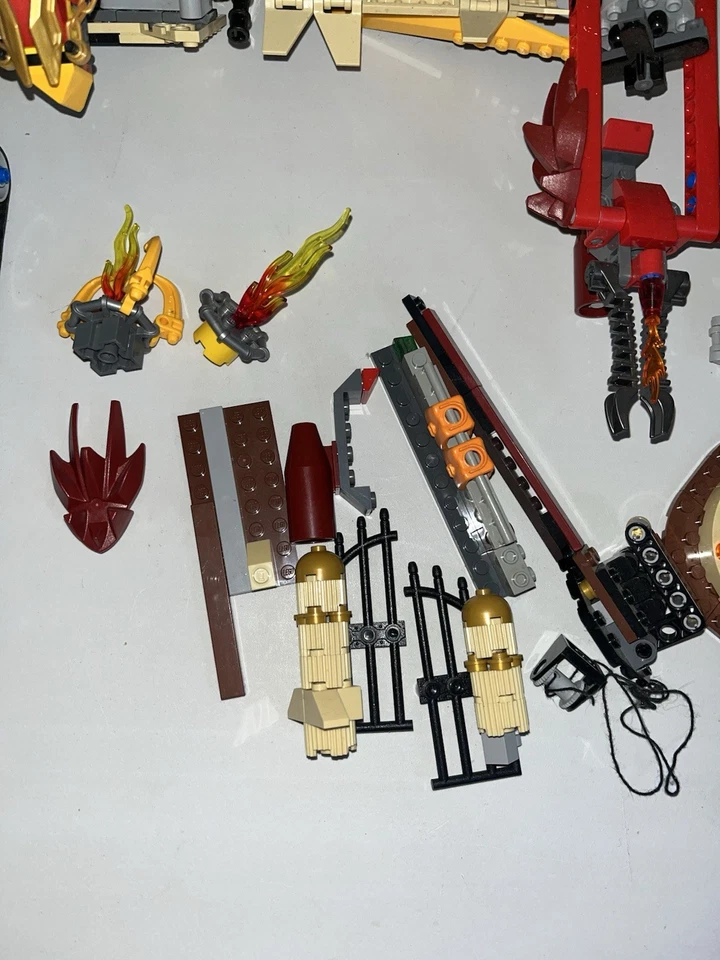 Lego Chima Flying Phoenix Fire Temple #70146 incomplete - Image 4 of 4