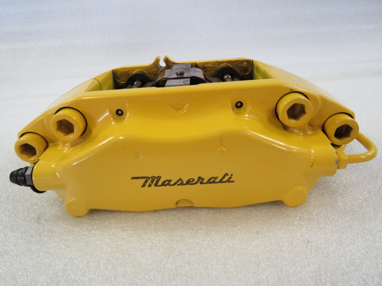 Maserati Granturismo, RH, Rear Brake Caliper, Chipped, Used, P/N 82102701