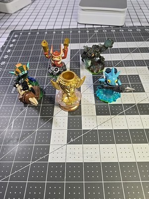 Lot of 5 Skylanders Figures   Activision Game Toys   Mixed Characters