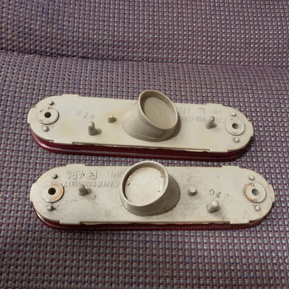 90-05 Mazda Miata OEM luz de marcado lateral roja sin reflector de enchufe 1990-2005 Foto 2 de 4