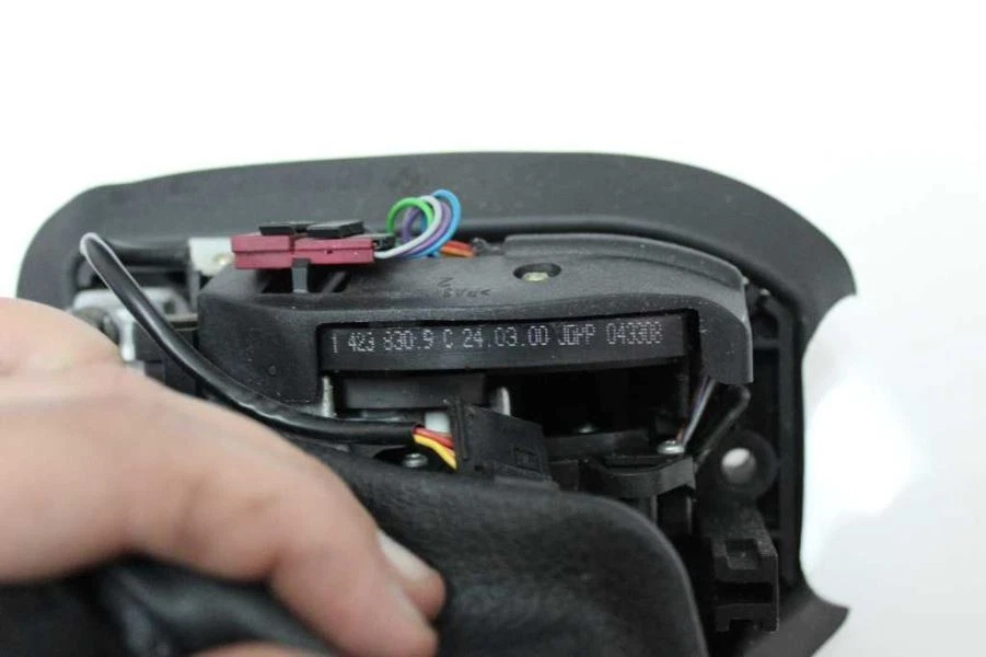 Automatic Shift Shifter Assembly With Cables 2000 BMW 323i Foto 4 de 4