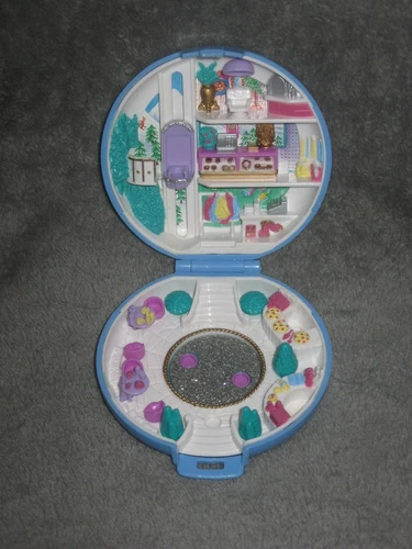 Bluebird Polly Pocket 1989 Skating Party Compact 240906A3