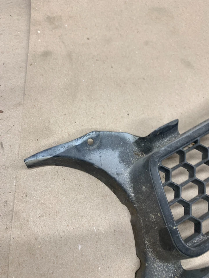 1975-1977 GRILLE HONDA CIVIC 62301-659-010 GRILL SHELL FAROL ACABAMENTO SURROUND - Imagem 3 de 4