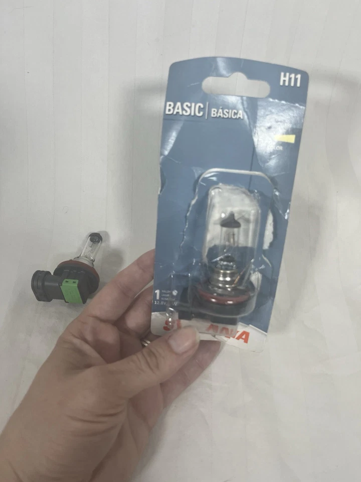 Sylvania 12.8V 55W Halogen Lamp Basic Headlight Automobile H11 - Image 4 of 4