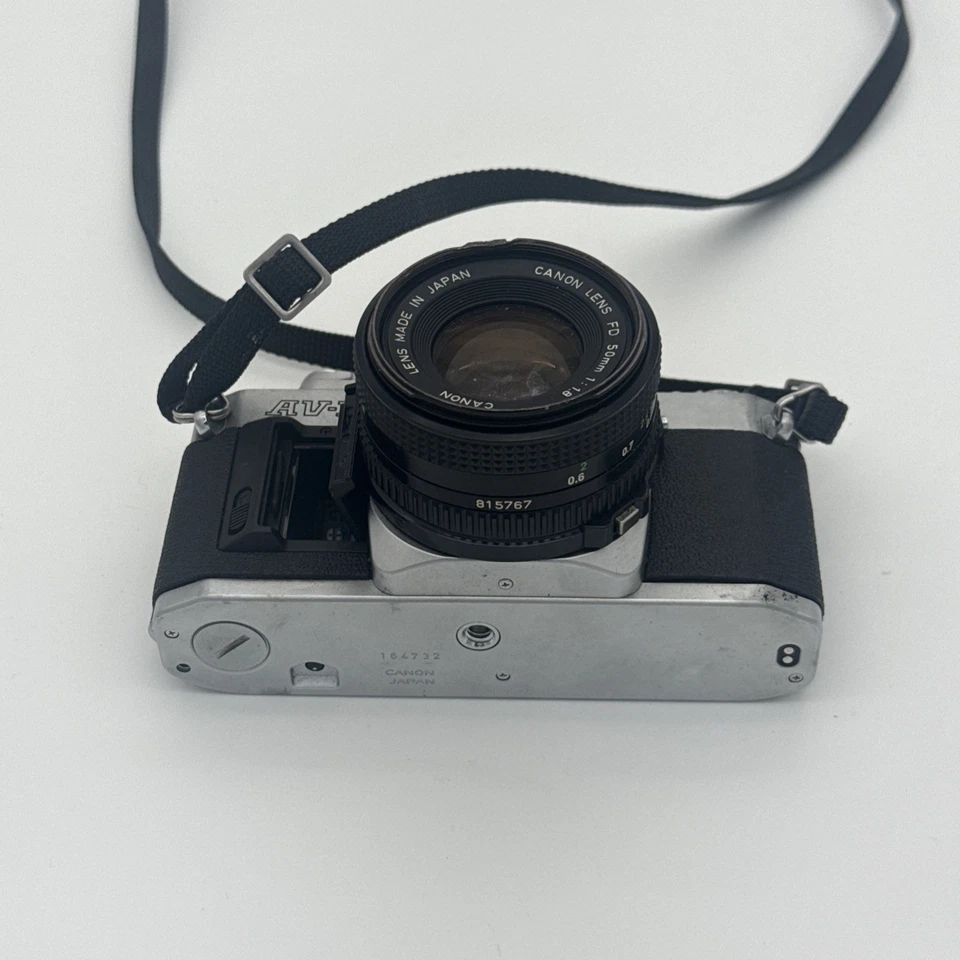 Cámara fotográfica Canon AV-1 35 mm con lente FD 50 mm 1,8 sin probar Foto 4 de 4