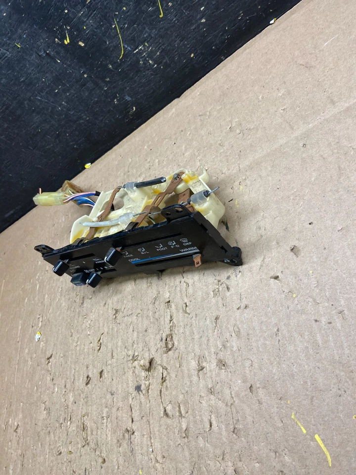 Toyota Tercel 1983 a 1987 panel de control climático aire acondicionado calefacción fabricante de equipos originales t6304 DG Foto 2 de 4