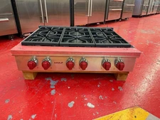 36” Wolf LP Range Top SRT366LP (Used)