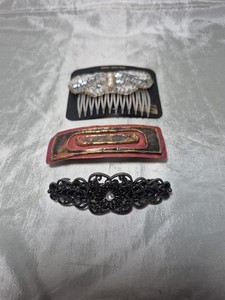 Vintage Hair Accessory Lot 2 Barrettes And 1 Comb
