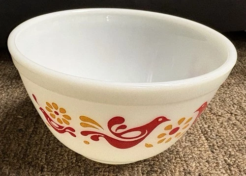 Pyrex FRIENDSHIP Orange & Red Birds White Bowl Cinderella LOOKS NEW!?