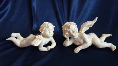 2 Engel liegend 2er Set L/H 11cm/5,5cm Polyresin Weihnachten Farbe Elfenbein