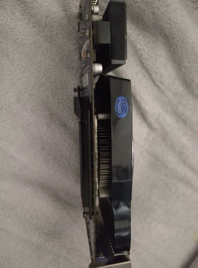 ATI Sapphire Radeon HD 4870 1Gb Gddr5 - Image 4 of 4