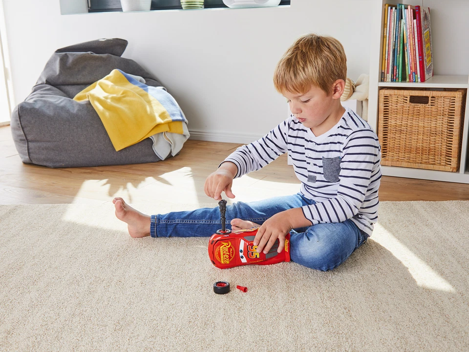 REVELL 00920 First Construction - Lightning McQueen Disney Cars - Immagine 3 di 3