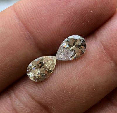 4.30Cts Künstlicher Synthetisch Brilliant Weiß Diamant 9x6x4 MM