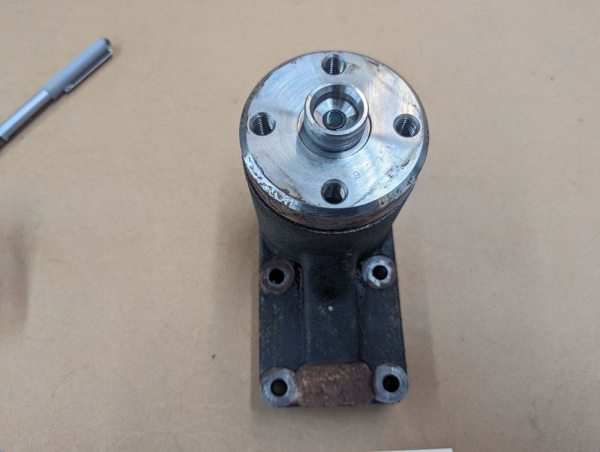 Cummins 5260996 Fan Hub, Fan Support ISB Cummins Removed from a