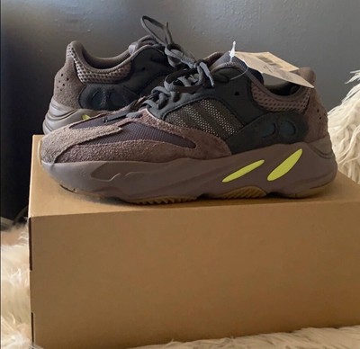 ebay yeezy 700 mauve