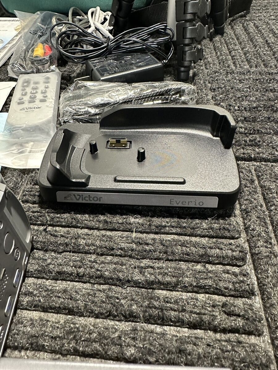 JVC Everio HDD Camcorder GZ-MG275-S Silver Japanese Model JVC Everio HDD Camcorder GZ-MG275-S Silver Japanese Model