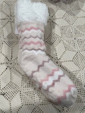 Womens Sweater Socks Slipper/Grippers 1 Pair Size 5-10 Geometric Pink-multi NWT
