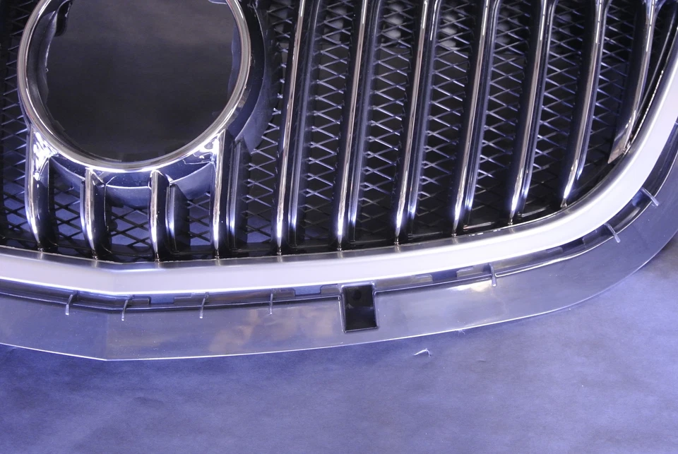 REJILLA CROMADA con ajuste de freno automático 2016-2018 Buick Envision (23451023 GM1200745) Foto 3 de 4