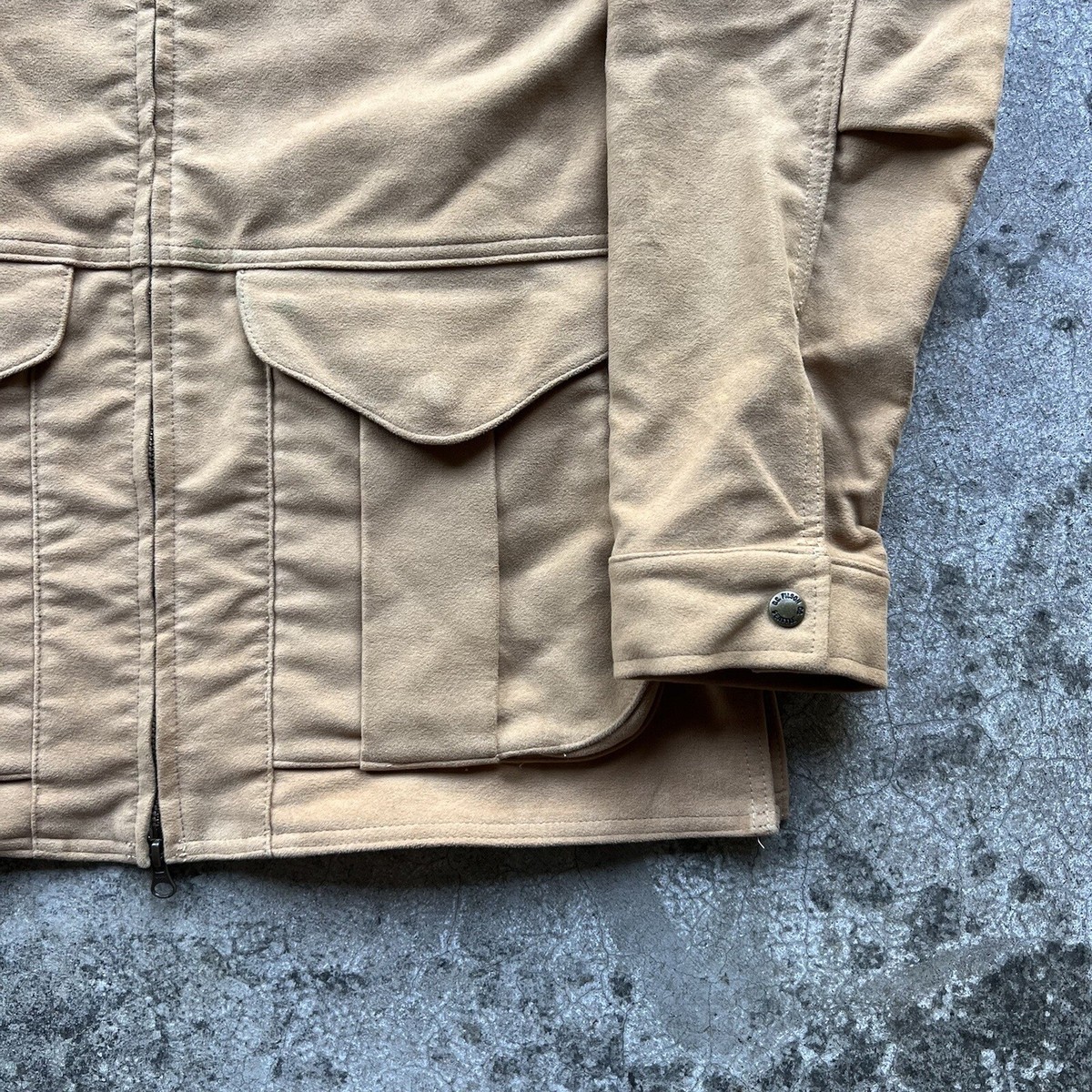 Filson woman's field/shooting jacket Medium Style 20040 moleskin