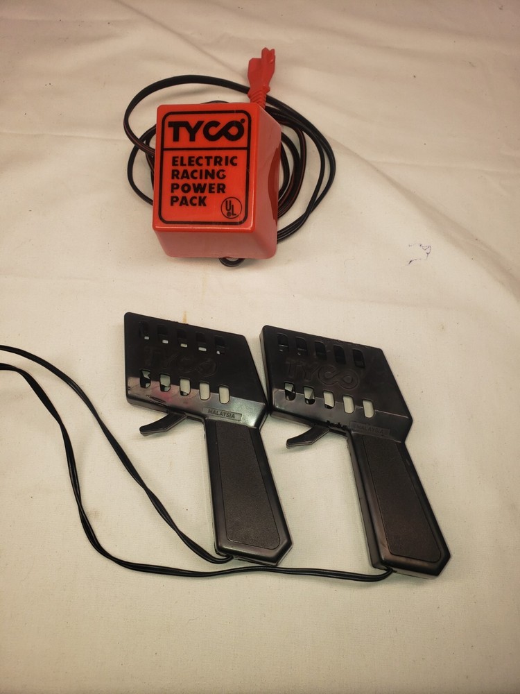 Tyco HO Slot Car Red Electric Racing Power Pack & 2 Black Speed Controllers
