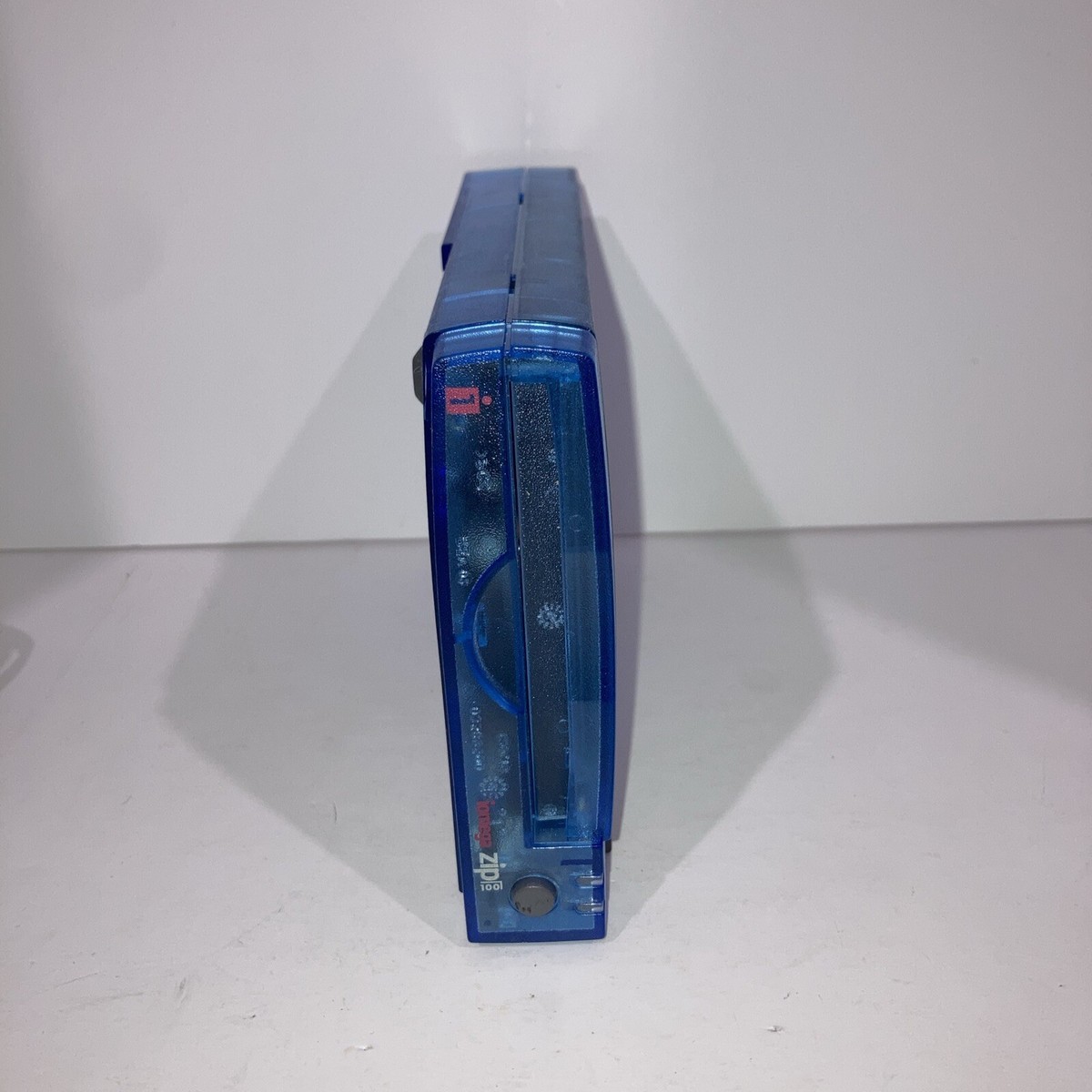 Iomega Zip 100 External Disk Drive Z100USB Translucent Blue Iomega Zip 100 External Disk Drive Z100USB Translucent Blue