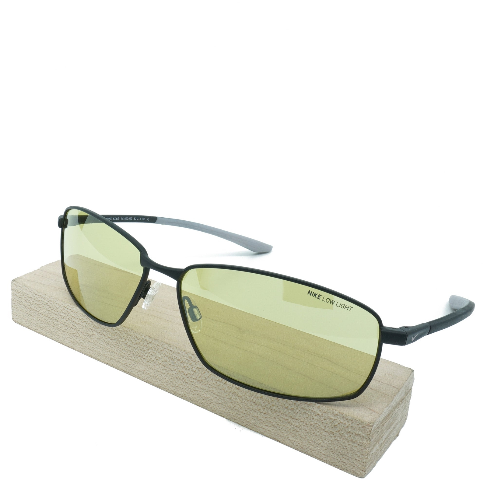 [EV1092-020] Мужские солнцезащитные очки Nike PIVOT SIX E