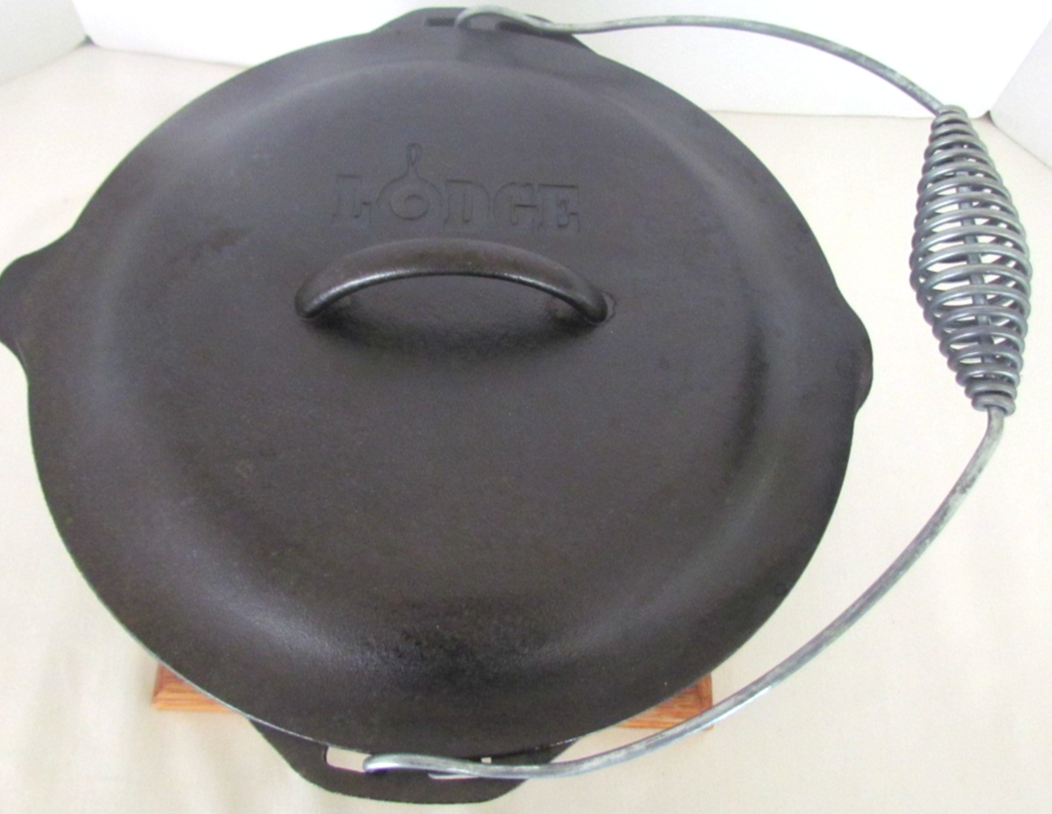 Lodge 7 Qt Cast Iron Dutch Oven