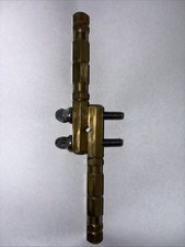 Clé à robinet fabriquée en magasin