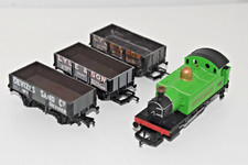 Hornby R1085 Little Giant 709 + Private Owner 5 Plank Wagons x3 Full Train OO