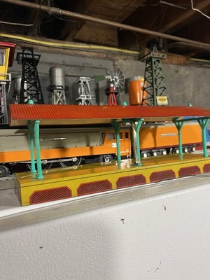 Vintage SKYLINE Tinplate Lithograph Illuminated Passenger Station O Gauge Lionel
