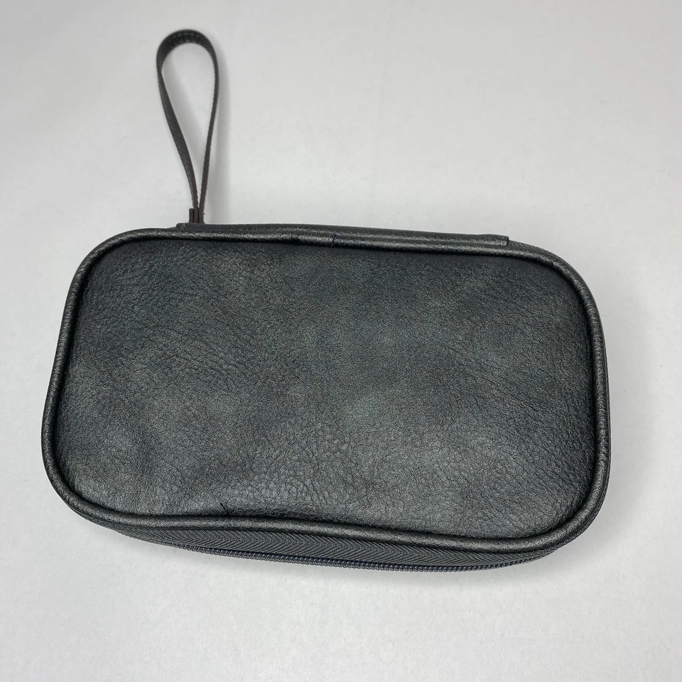 Estuche de almacenamiento técnico de cuero vegano Frye and Co. 2 secciones de cremallera unisex Foto 2 de 4