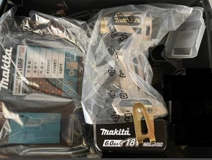 Makita TD173DGXPG 20th Chargeur de conducteur à impact Greige Premium anniversaire & Batterie