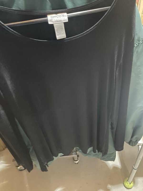 Chicos Womens Black Long Sleeve Top Size2 Rayon & Poly Blend blouse RefGBB 153