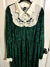 Women s Disney Haunted Mansion green/Black ve...