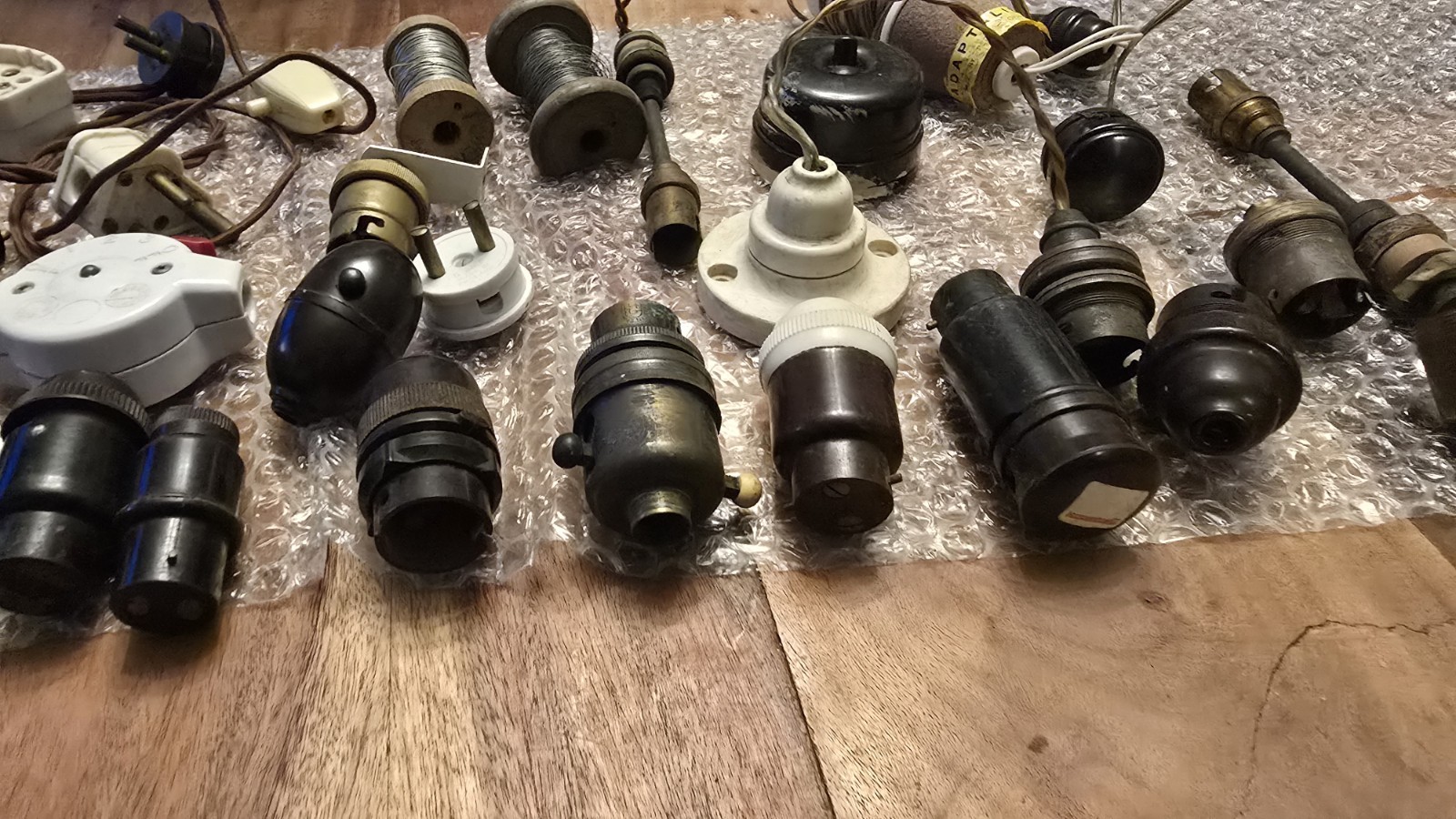 vintage joblot light switches including bakerlite, Copper And More
