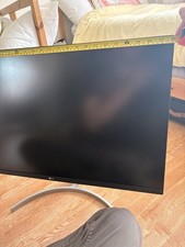 LG 32UN550-W 32 inch 4K 60Hz HDR Monitor adjustable height and included cables