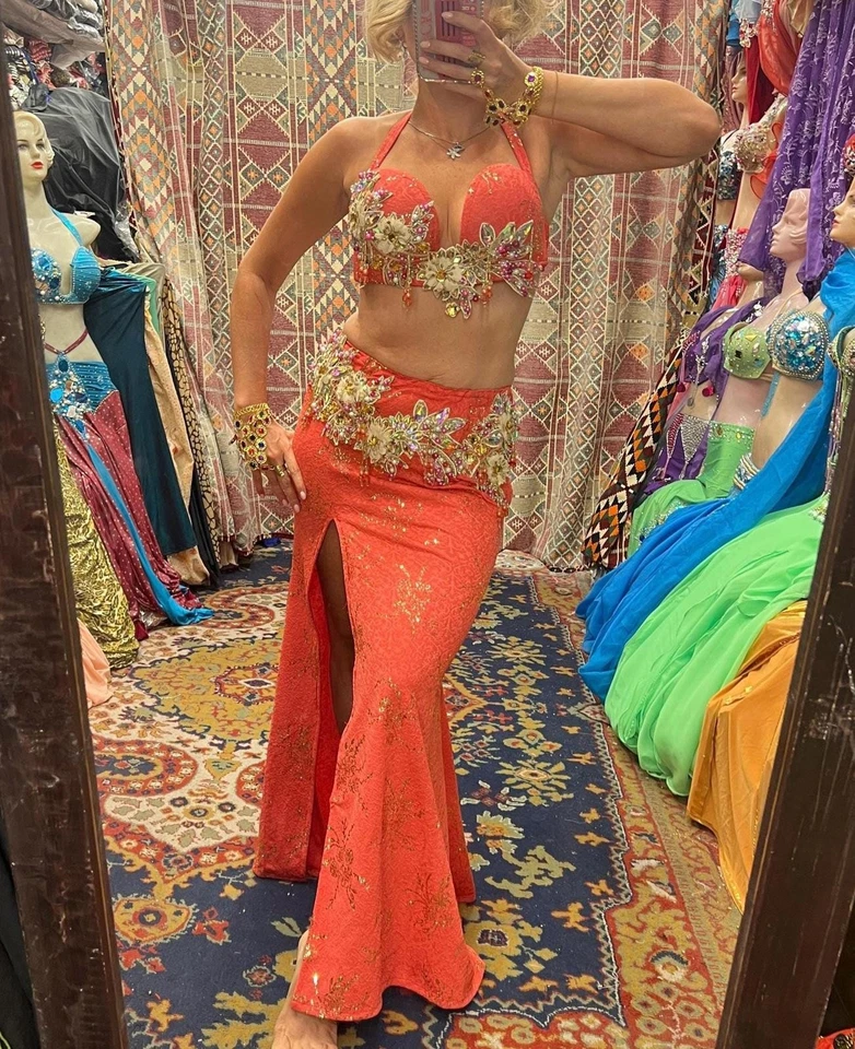 Fantasia profissional egípcia de dança do ventre de renda laranja: conjunto de vestido feito à mão - Imagem 4 de 4
