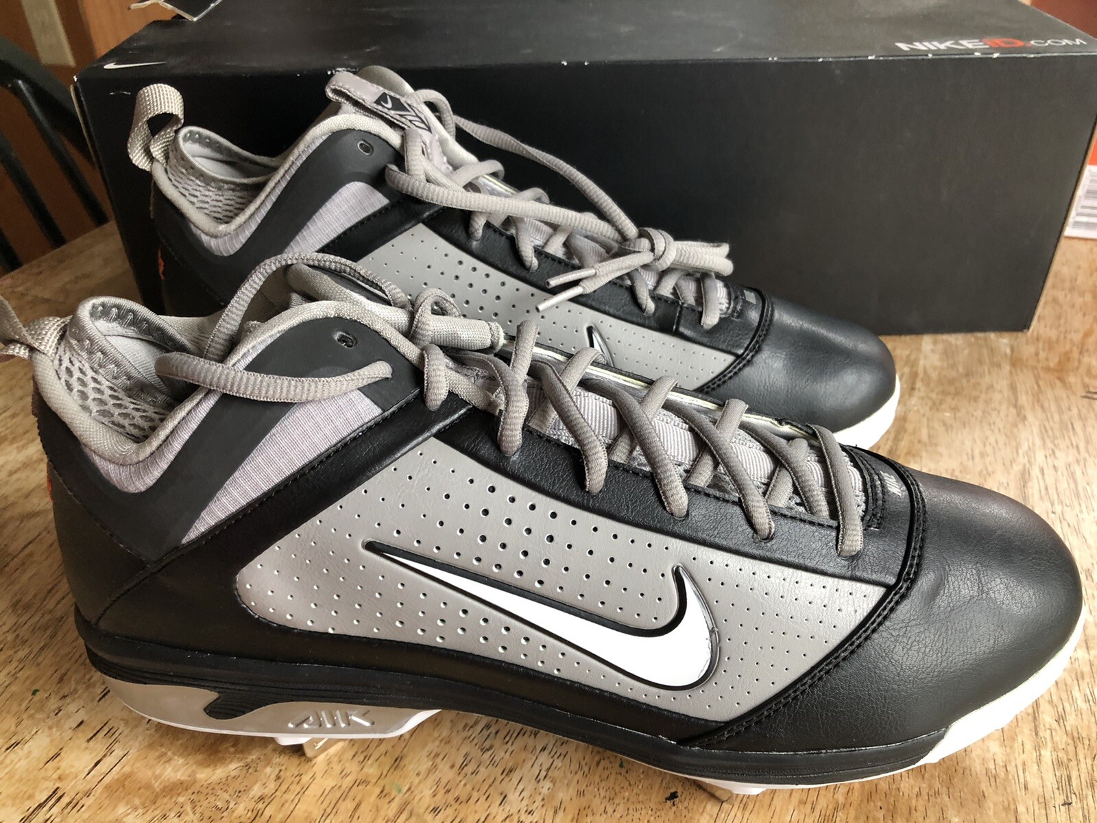 Nike ID Baseball Cleats Shoes Black/Silver/White Size 11 Never Worn New In Box