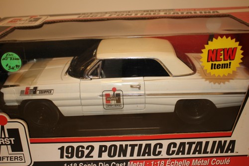 Ertl American Muscle Hurst Shifters 1962 Pontiac Catalina Drag Car 1/18th Scale - Picture 2 of 7