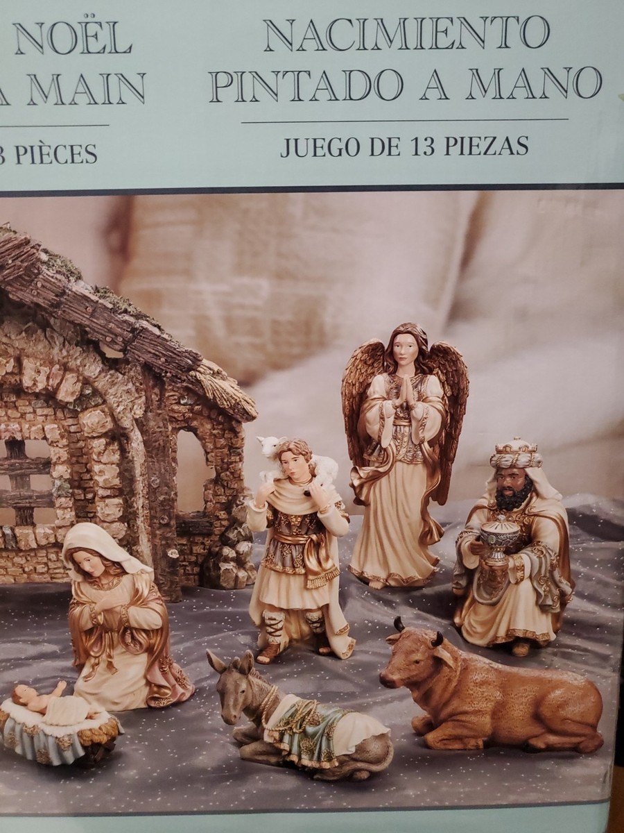 Kirkland Signature Hand Painted Nativity Set, 13-piece 1705465
