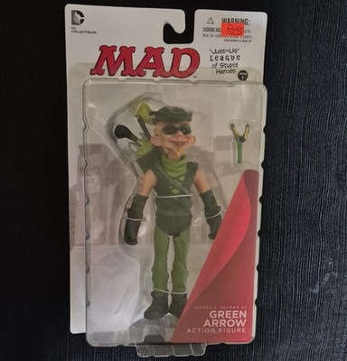 DC Collectibles MAD Just-Us League Green Arrow Alfred E. Neuman Slingshot